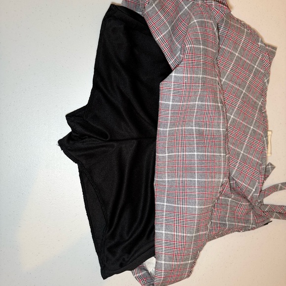 Style Rack Gray Red Mini Wrap Skort - Picture 6 of 8